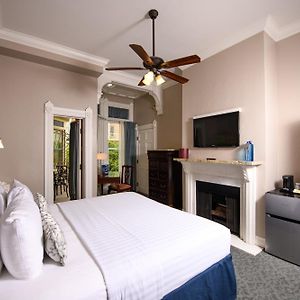 1 King Bed Balcony